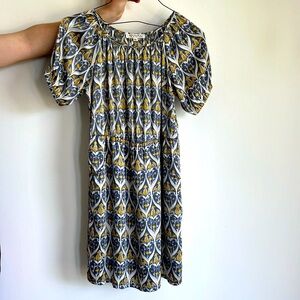 Mini Dress Size XS Blue White Amber Flower Pattern Elastic Waist Scoop Neck